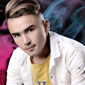 小孩半夜喂姐姐吃睾丸
